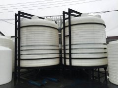 30噸塑料水箱/錐底塑料水箱廠家直銷(xiāo)